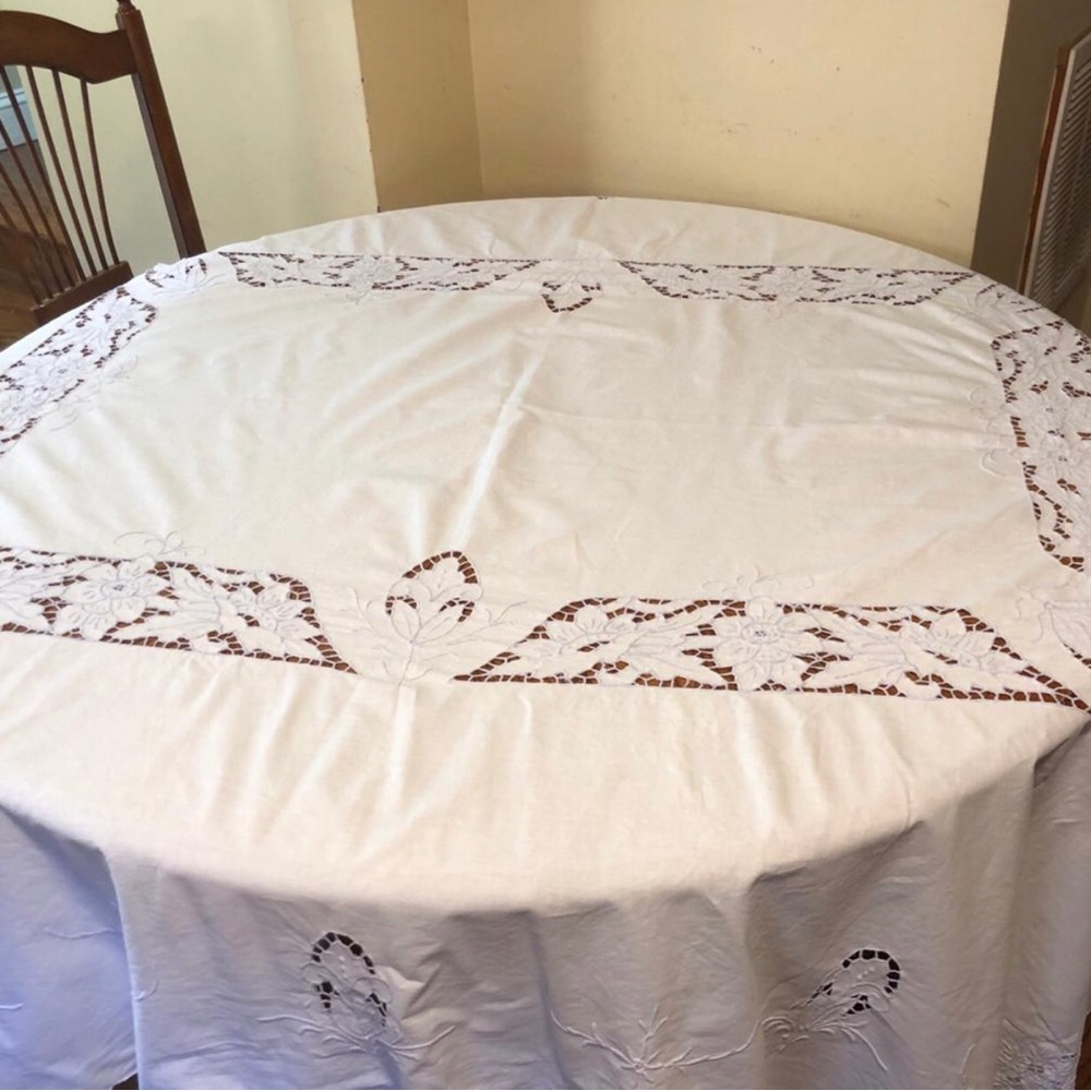 Flower Round Tablecloth Purple Embroidered Table Cloth Home Kitchen Table Decora - Picture 10 of 11